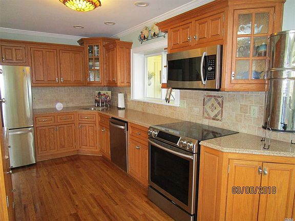 2nd image of 335 Oakwood Ave