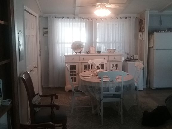 5th image of 4 Village Cir E