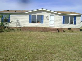 631 Brisson Rd, Saint Pauls, NC 28384