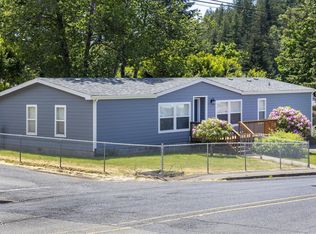 115 NW 11th St, Toledo, OR 97391