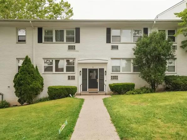 90 Avon Circle #D, Port Chester, NY 10573