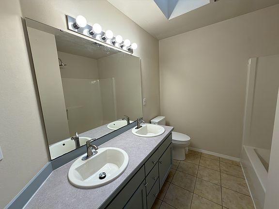 2nd image of 14715 S 75th Ave