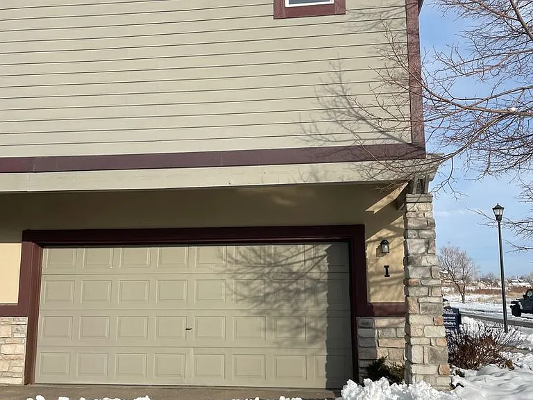 2402 Parkfront Dr #I — Photo 2