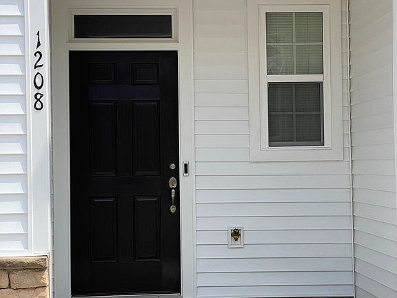 3rd image of 2020 Watchorn St