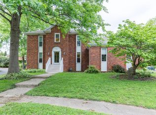 9903 Roundstone Trce, Louisville, KY 40223