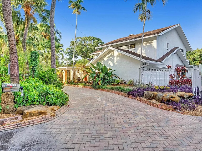 2120 SW 28th Way — Photo 63