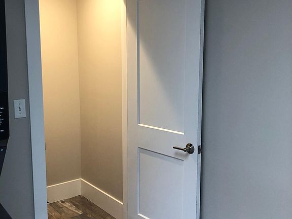 4th image of 506 4th Ave E #4