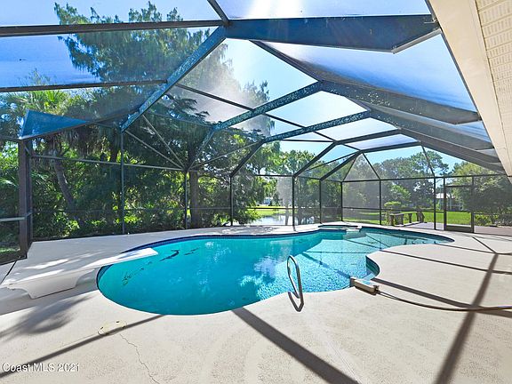 5th image of 255 River Road Cir