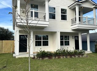 421-423 4th Ave N, Jacksonville Beach, FL 32250