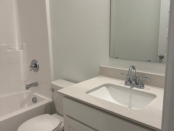 5th image of 2884 E Woods Edge Dr