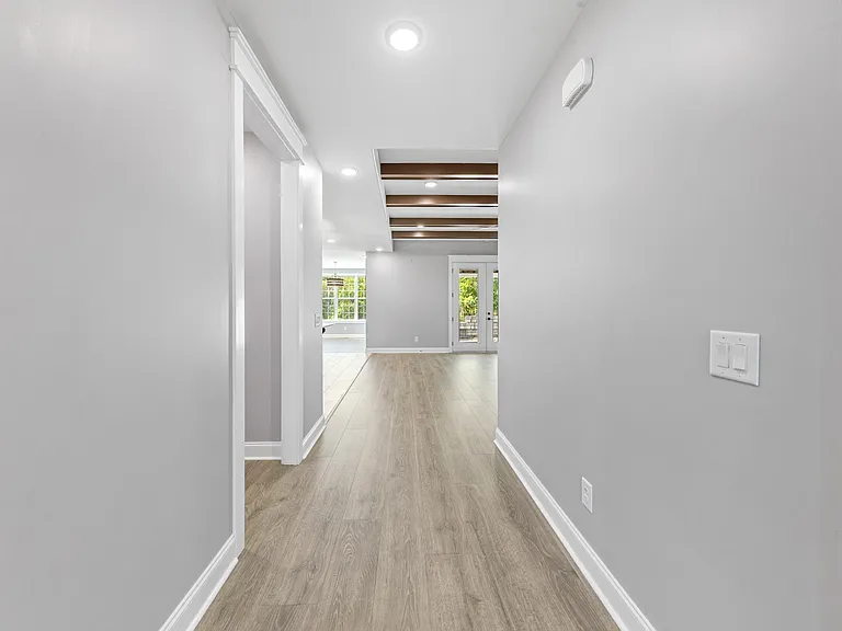 601 Joyce Ave — Photo 8