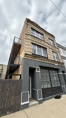 1118 S Western Ave #3R Photo 1