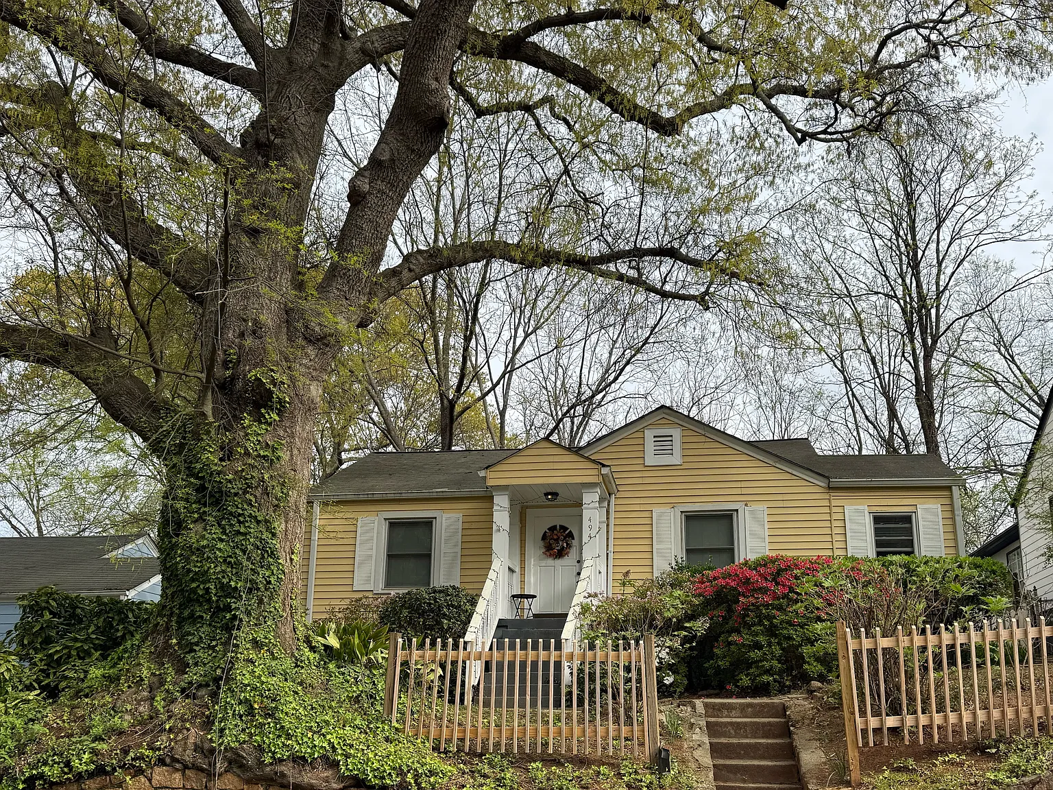 3 bed, 1000 sqft, $2,395 — Photo 2