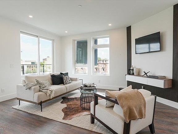 3rd image of 29 Woodford St #1