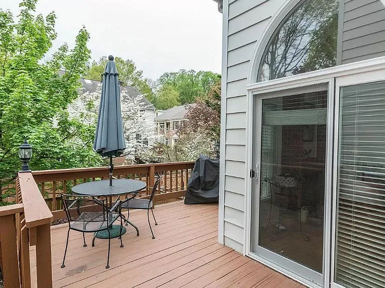 7418 Crestberry Ln — Photo 22