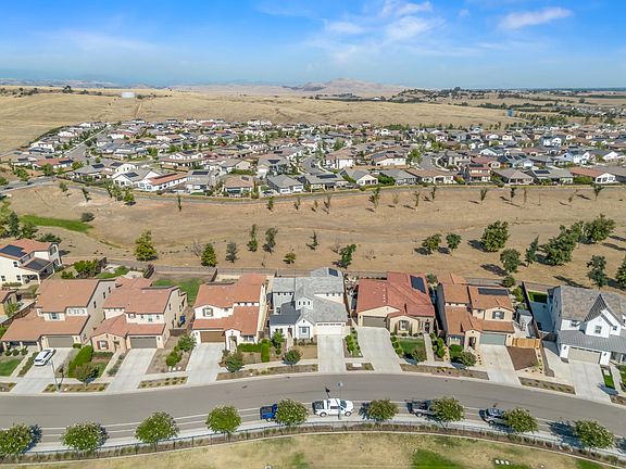 4th image of 4477 Vineyard Dr