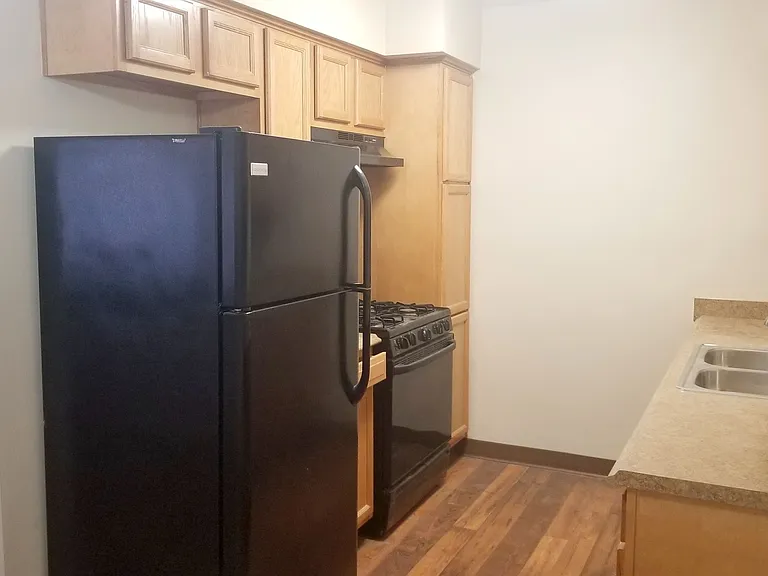 4418 Bond St — Photo 15