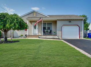 2014 Teakwood Rd, Toms River, NJ 08753