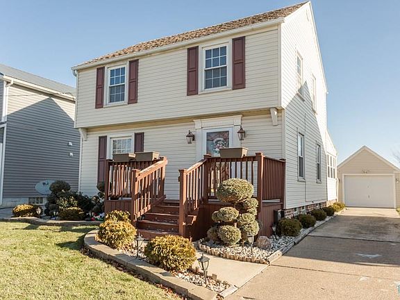2nd image of 319 Hillview Dr