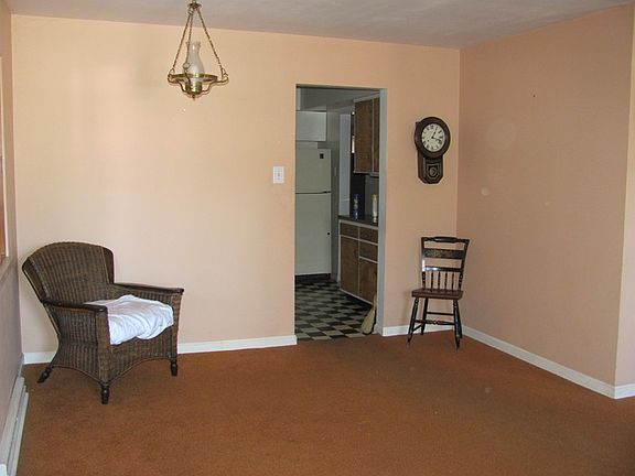 4th image of 801 Skyline Dr