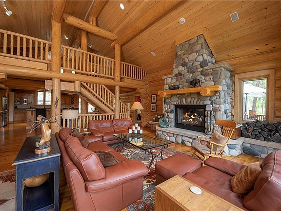 5th image of 240 Highlands Dr