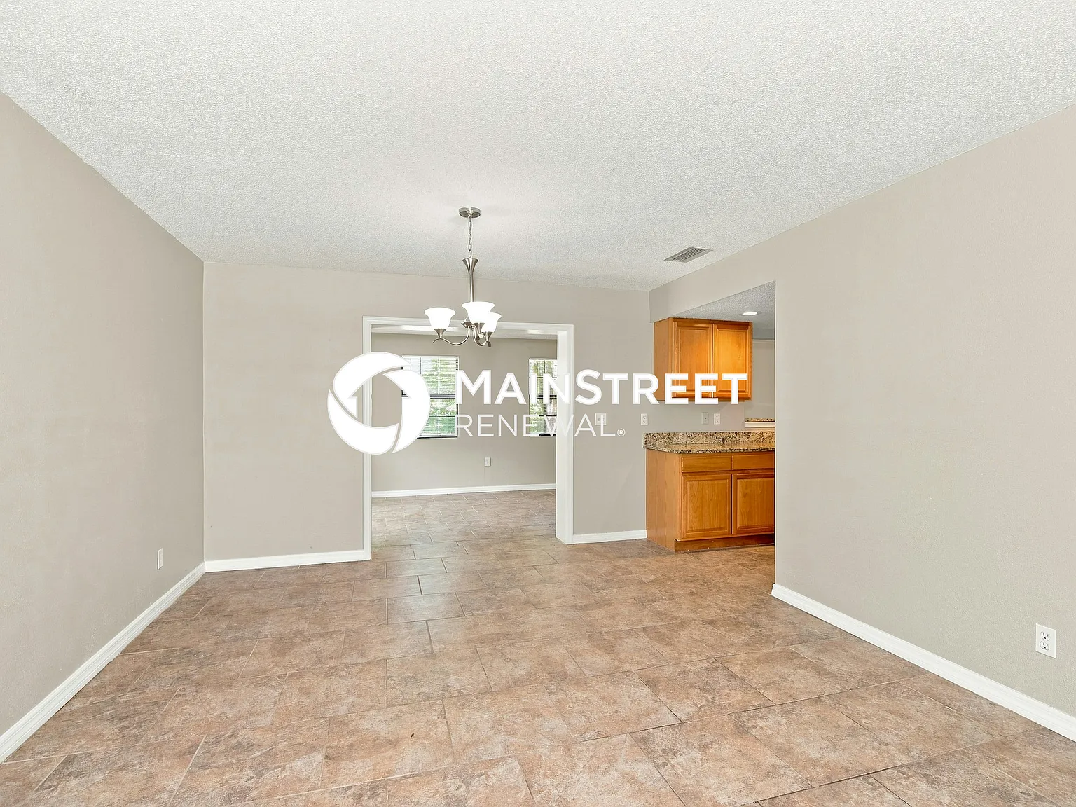 454 Nogales Ave NE — Photo 4