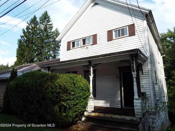 14 Cottage St, Carbondale, PA 18407