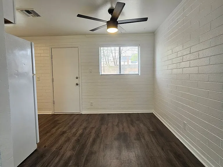 1608-1610 W. Becker Lane — Photo 7