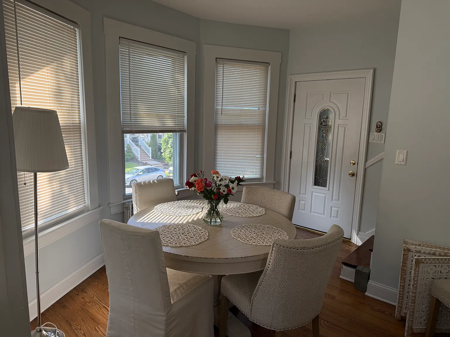 3 bed, 1200 sqft, $2,900 — Photo 2