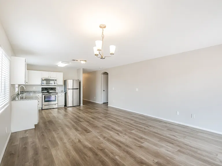12929 W Willow Ave — Photo 6