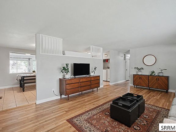 4th image of 2231 Croft St