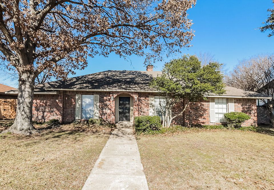 1st image of 315 Meadowlark Ln