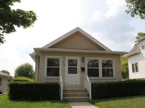 118 S Hartwell Ave, Waukesha, WI 53186
