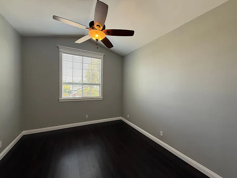 430 Carnation Pl — Photo 24