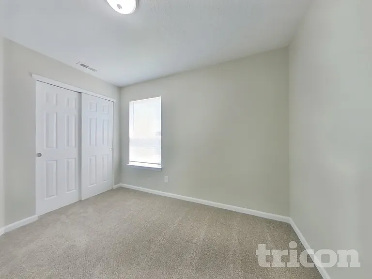4518 Redcliff South Ln — Photo 12