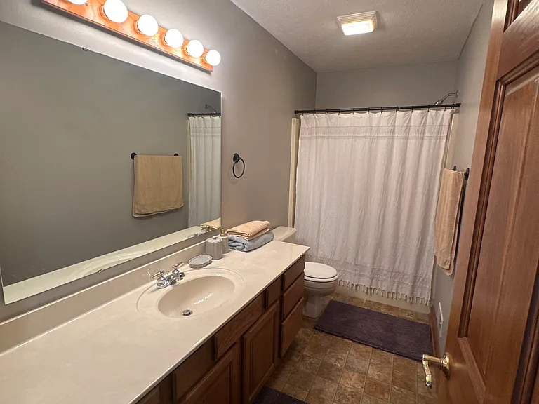 1007 New Harmony Dr — Photo 9