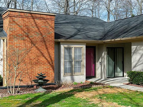 2nd image of 7123 Forest Ln