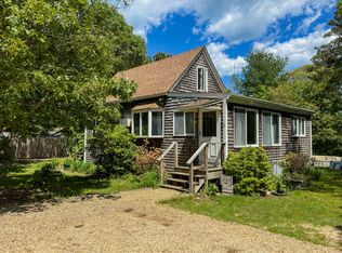 76 Eastville Ave, Oak Bluffs, MA 02557