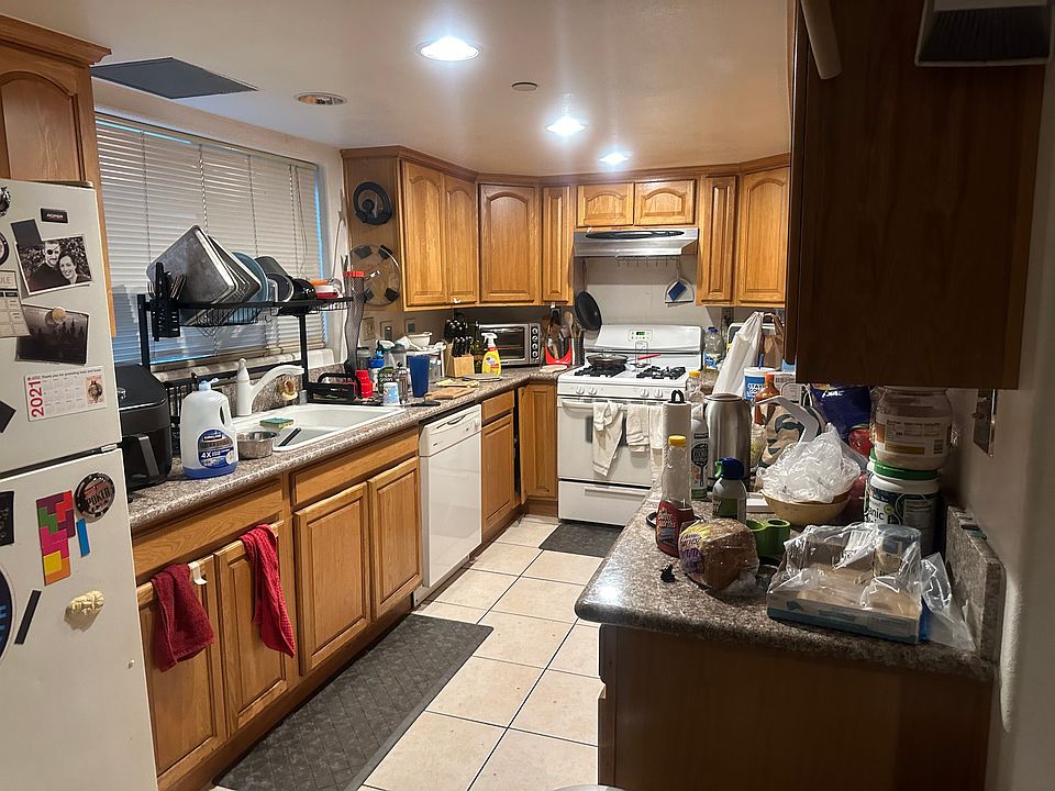 1st image of 522 N Wilson Ave