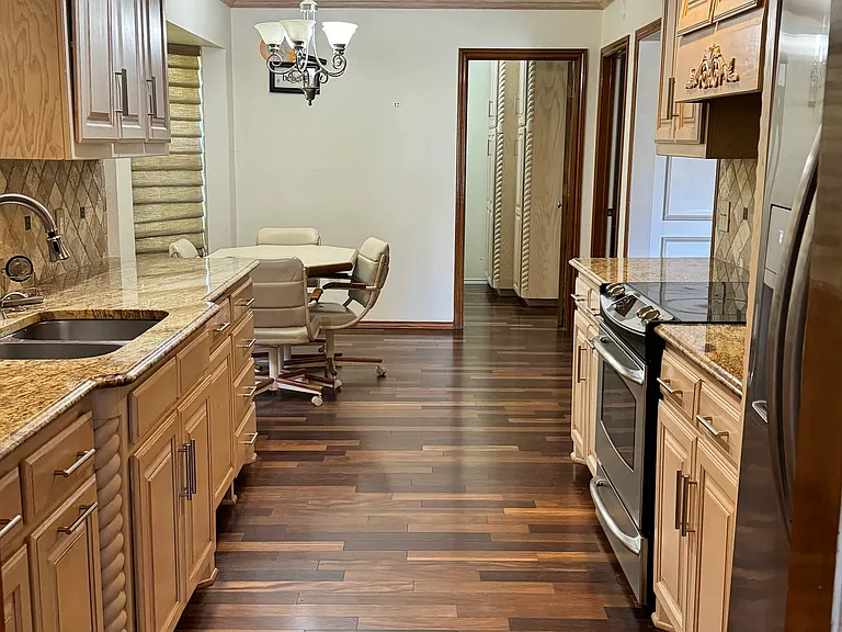 9001 Hunters Glen Trl — Photo 8