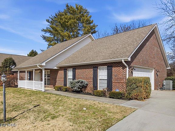 2nd image of 343 Royal Oaks Dr