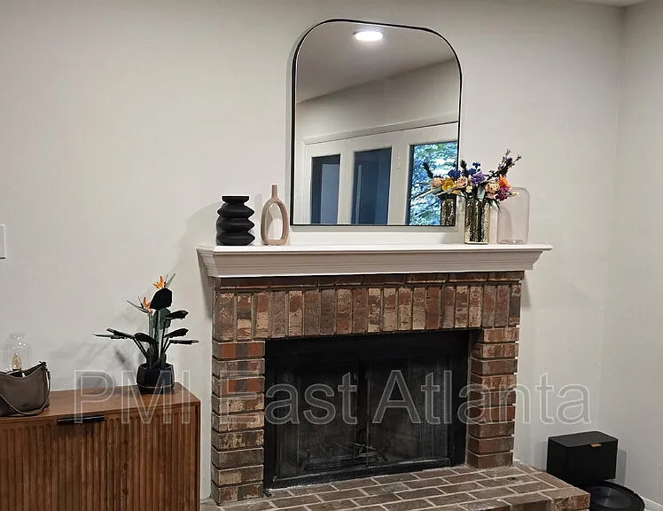 512 Tuxworth Cir — Photo 4