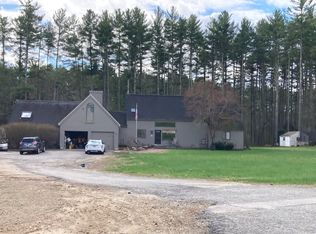 17 Flint Meadow Dr, Brookline, NH 03033