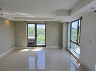 4353 Main St #607, Flushing, NY 11355