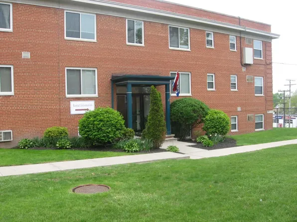 Euclid Terrace Apartments, 19710-50 Euclid Ave #10-01, Euclid, OH 44117