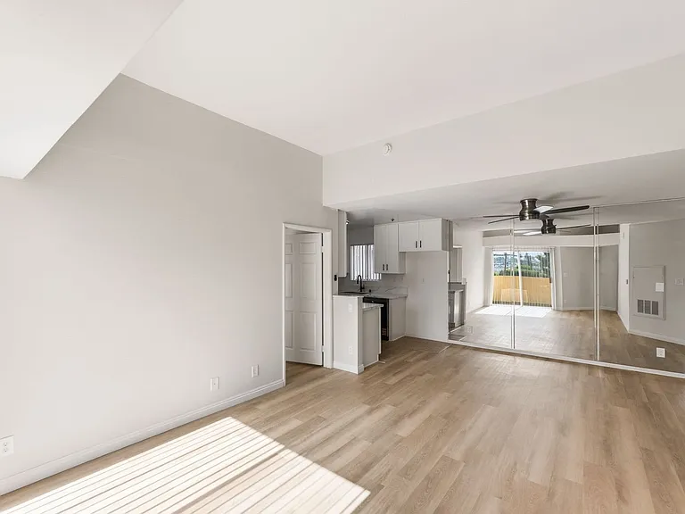 Chateau Nicole - Hulac West, LLC — Photo 15