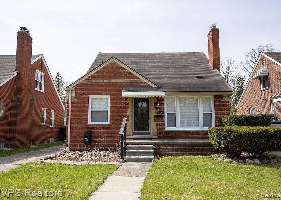 1st image of 20482 Woodmont St