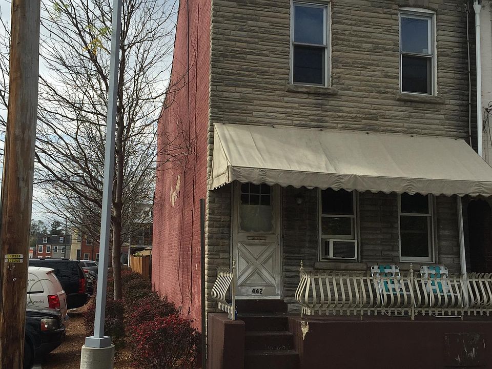 2nd image of 442 N Market St