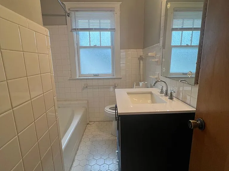 1229 Eastern Pkwy — Photo 11