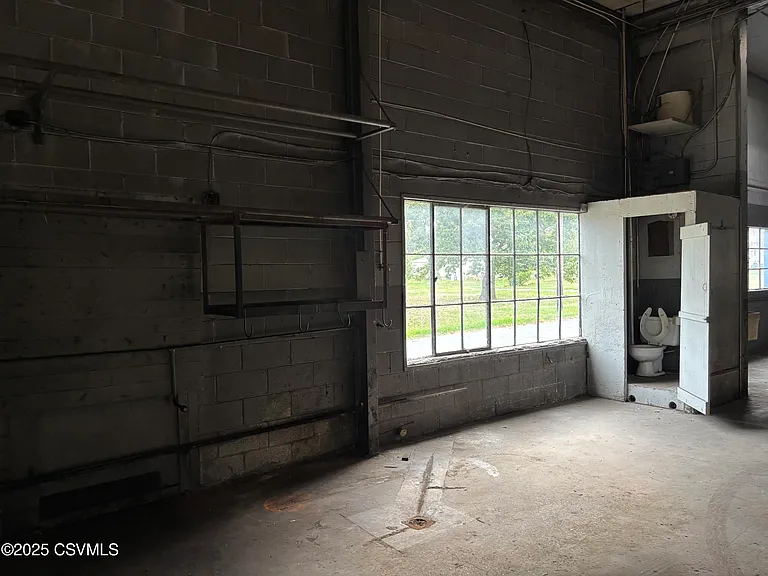 1350 Broadway Rd — Photo 10